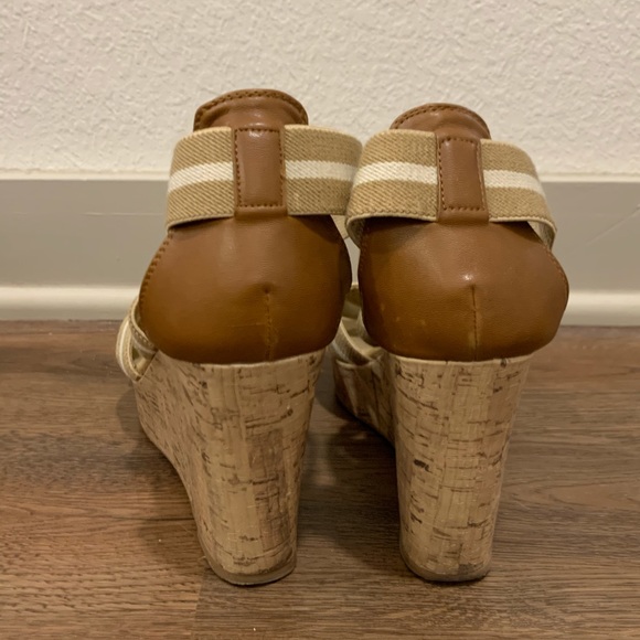 Tan and White Cork Wedges - Picture 4 of 4